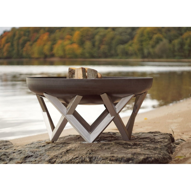Alfred-Riess Curonian Steel Fire Pit Medium by the lake