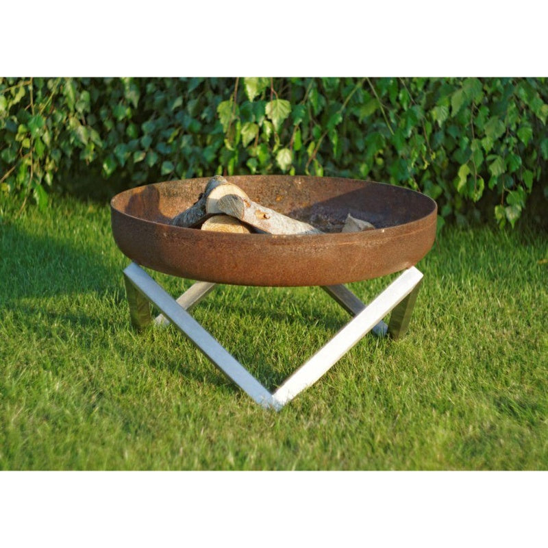 Alfred Riess Darvaza Steel Fire Pit Medium on the lawn