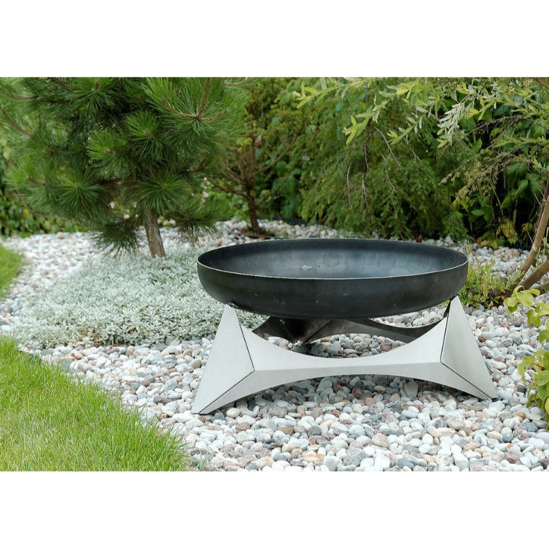 Alfred-Riess-Yanardag Steel Fire Pit Medium Balck on Pebbles
