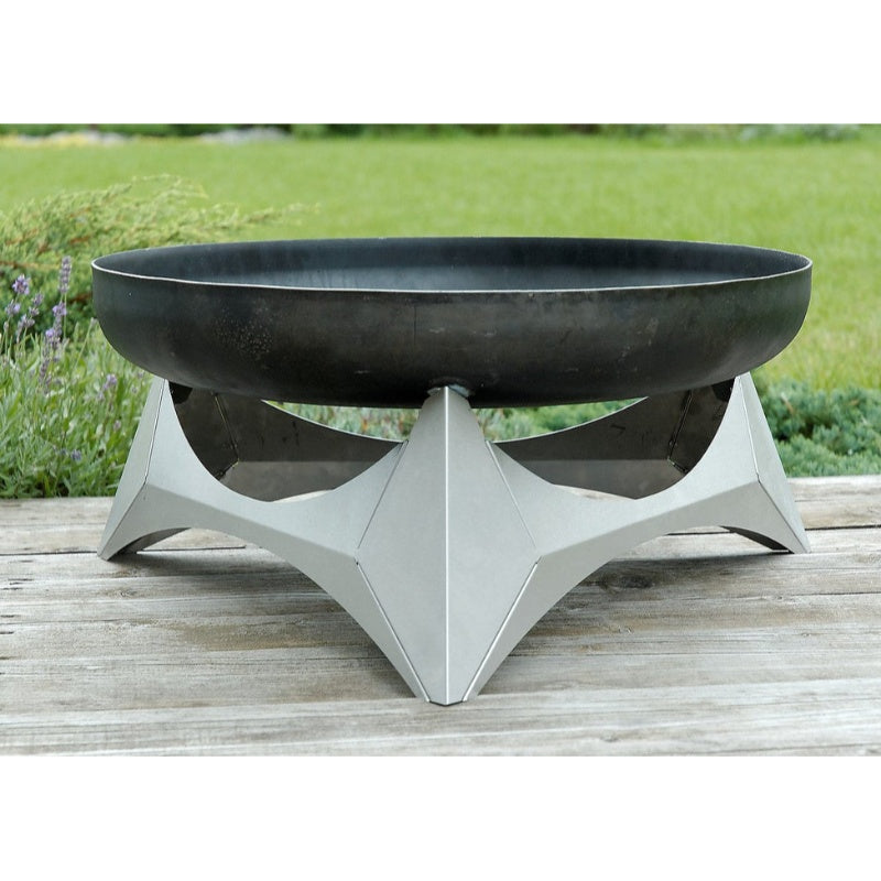 Alfred-Riess-Yanardag Steel Fire Pit Medium Lawn View