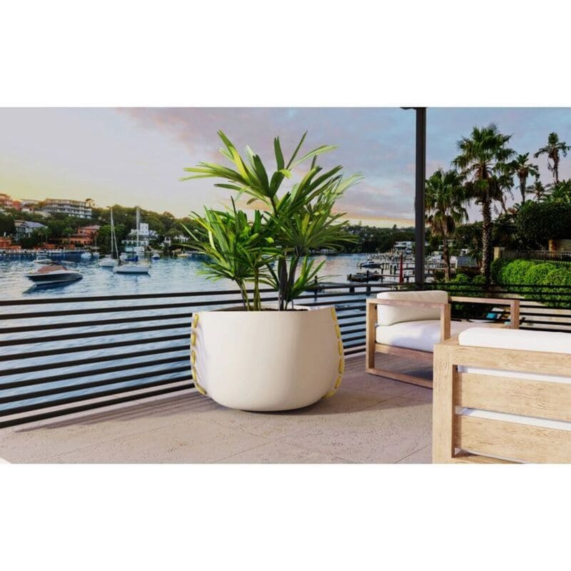 Blinde Design Stitch 125 Concrete Planter Patio