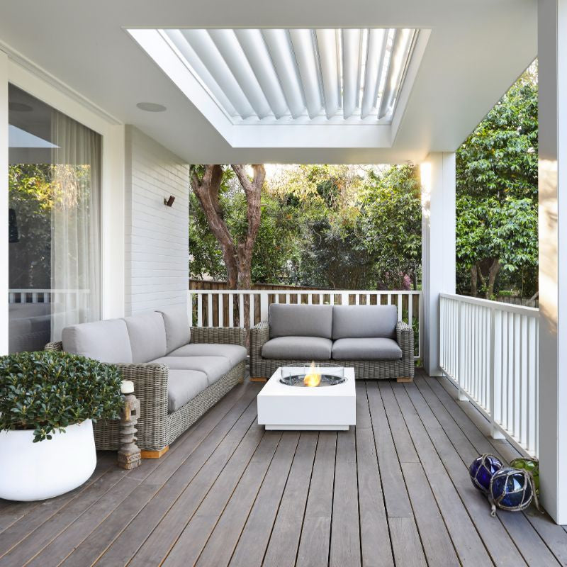 Ecosmart Fire Martini 50 Fire Table with glass screen in the Patio