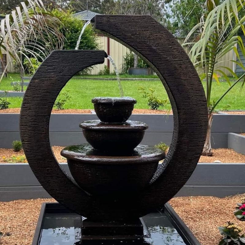 Galleria Imports Original Eclipse Fountain Large Rust Lawn