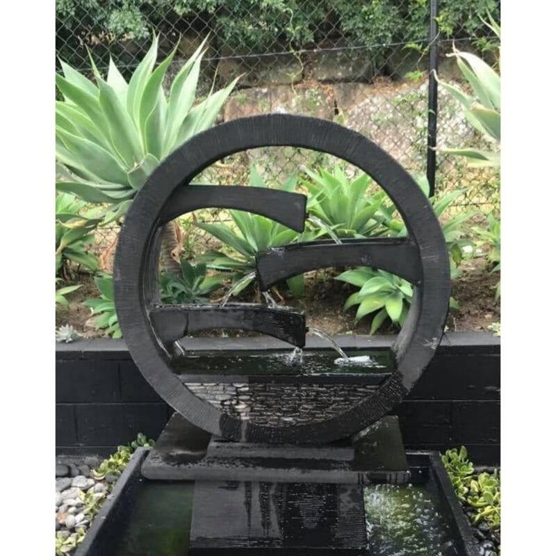 Galleria Imports Wagon Wheel Fountain Medium Charcoal with plants