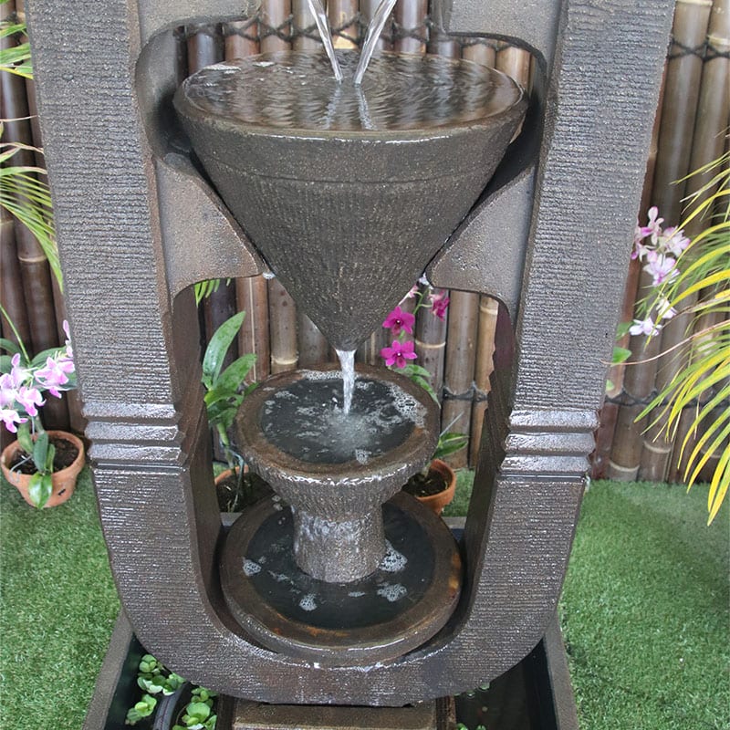 Galleria's Capri water feature close up of top into water holding elements
