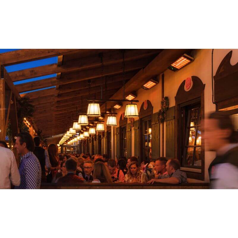 Heatscope Spot 2800W  night view with crowded restaurant
