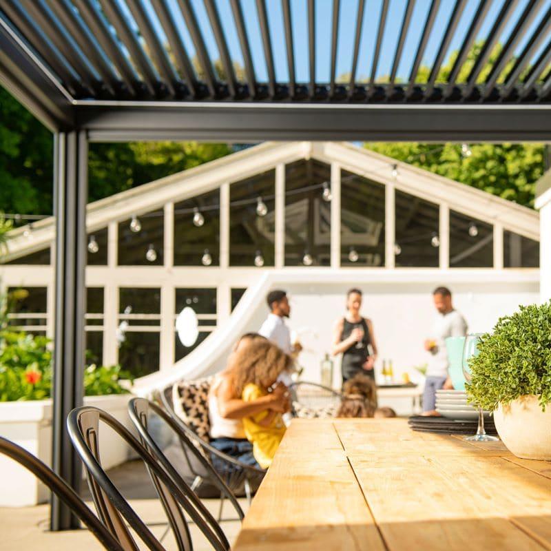 Aluminium Frame Motorised Louvre Roof Pergola