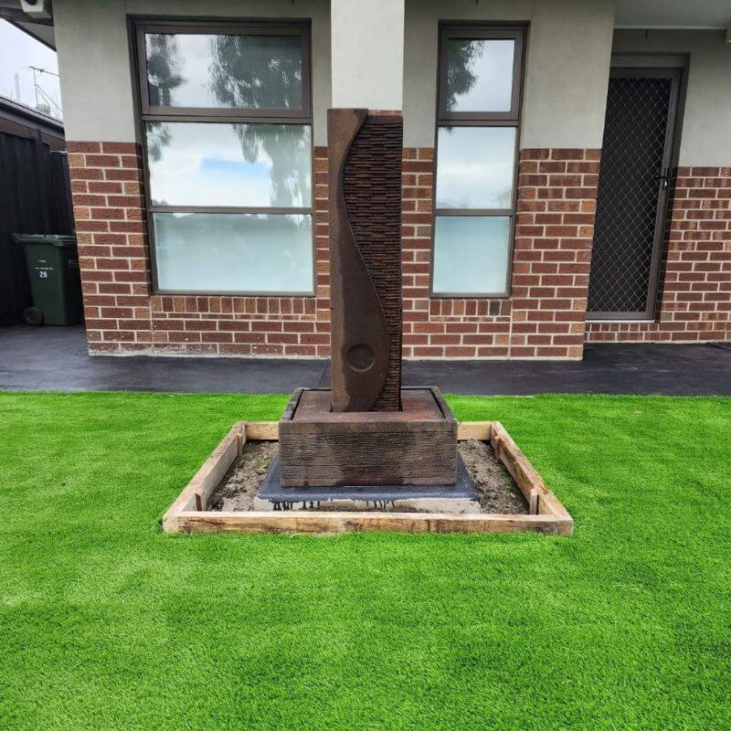 Ying Yang Fountain Lawn area greenery